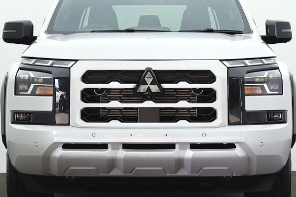 2025 Mitsubishi Triton GSR MV 4X4
