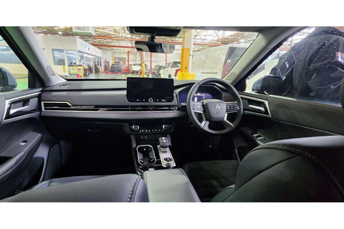 2025 Mitsubishi Outlander Aspire ZM 2WD