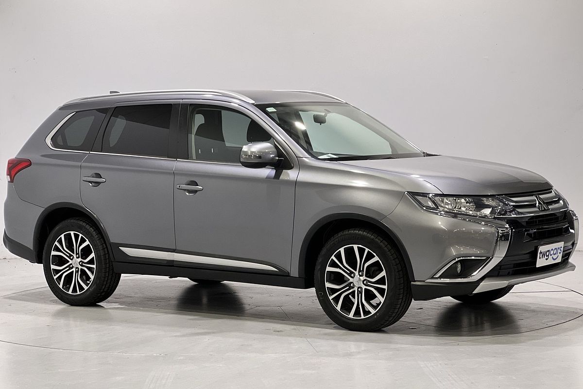 2017 Mitsubishi Outlander LS Safety Pack ZK