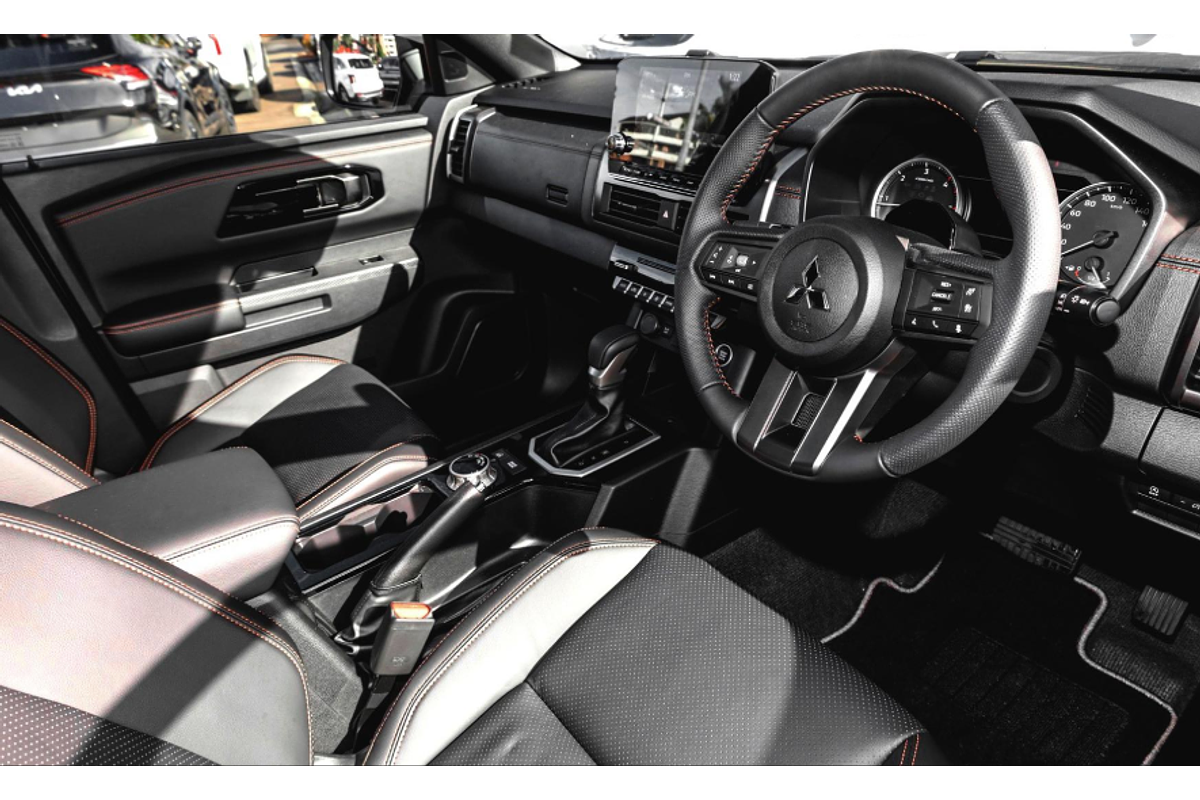2025 Mitsubishi Triton GSR MV 4X4