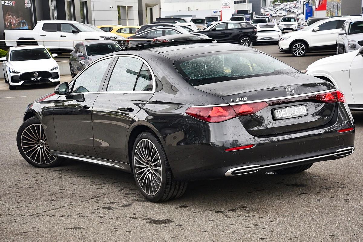 2025 Mercedes-Benz E-Class E200 W214