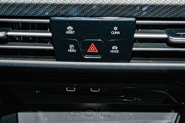 2024 Volkswagen Golf R 8 thumb-13