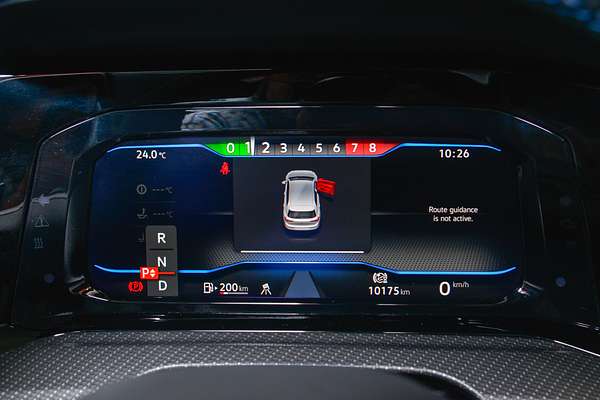 2024 Volkswagen Golf R 8 thumb-10