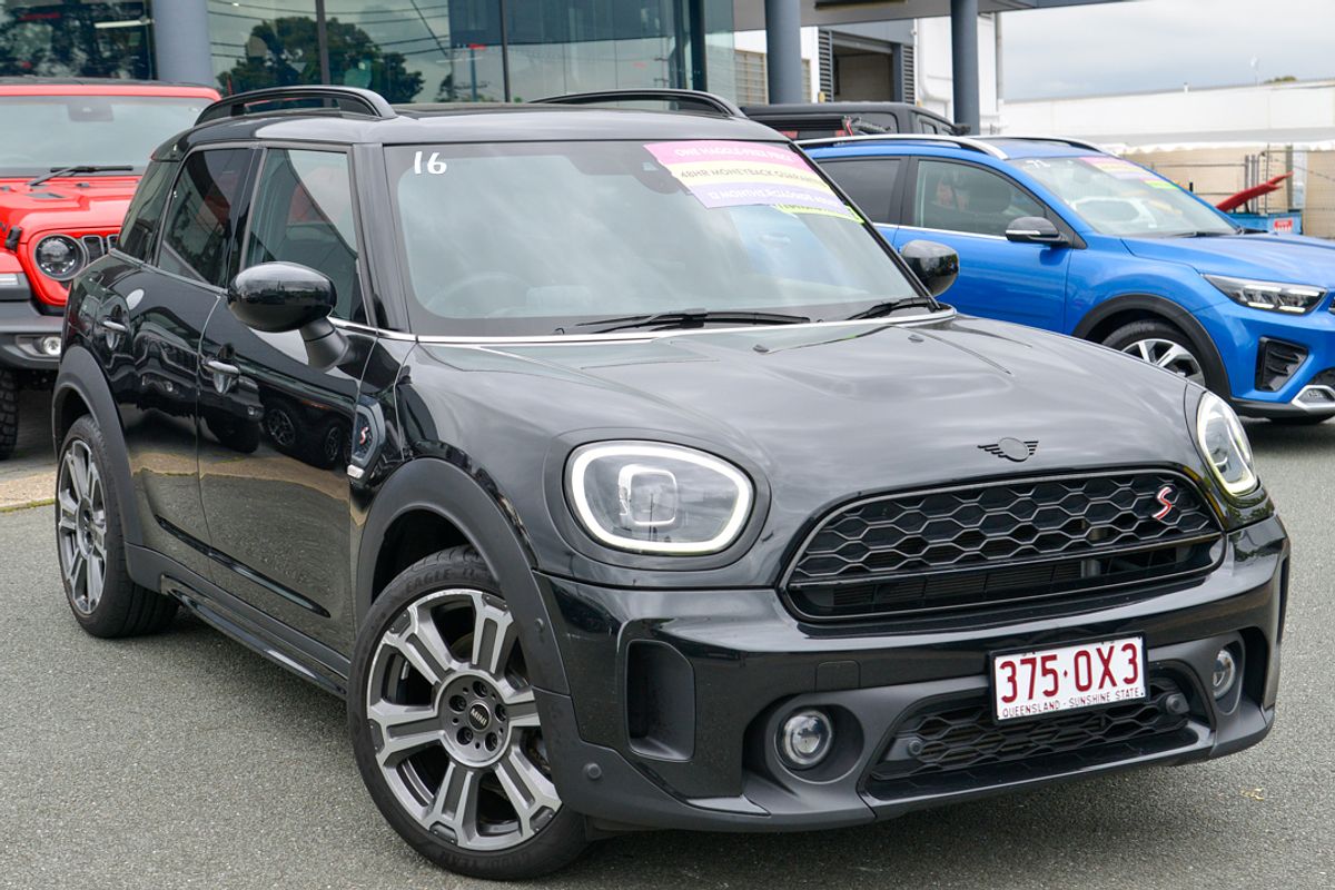 2023 MINI Countryman Cooper S MINI Yours F60 LCI