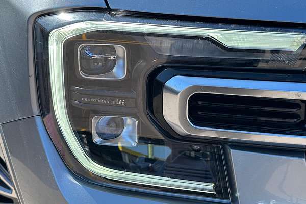 2025 Ford Everest Platinum 3.0L thumb-2