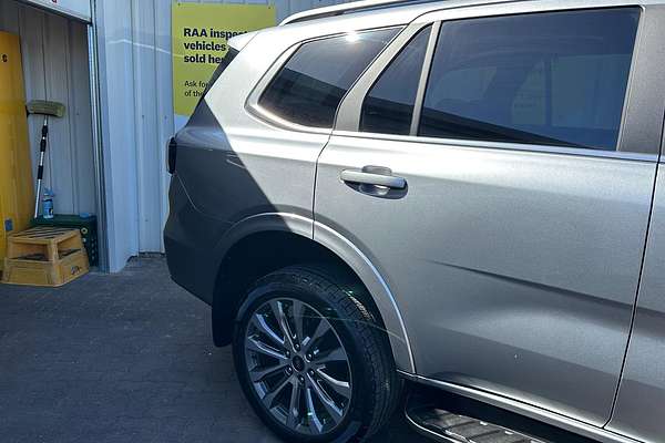 2025 Ford Everest Platinum 3.0L thumb-6