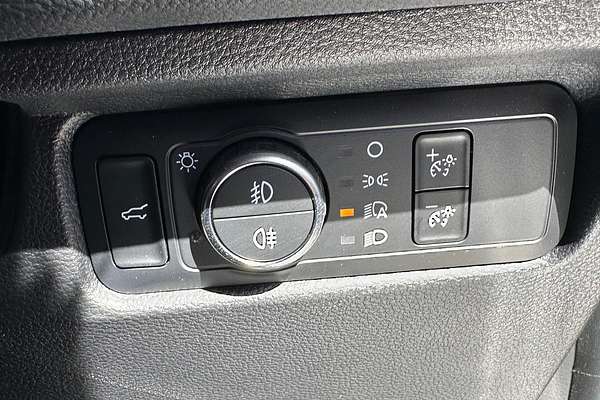 2025 Ford Everest Platinum 3.0L thumb-27