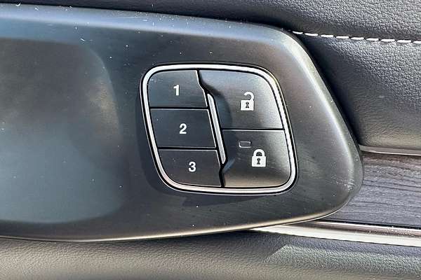 2025 Ford Everest Platinum 3.0L thumb-28