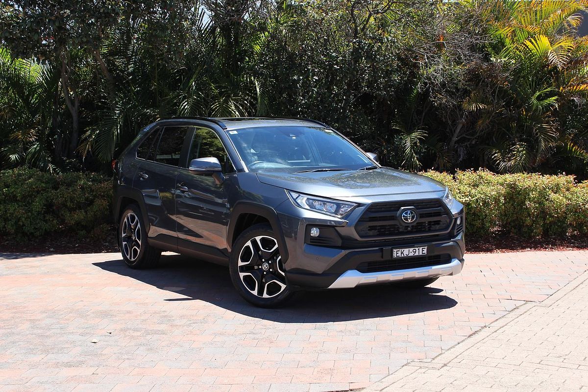 2020 Toyota RAV4 Edge AXAA54R