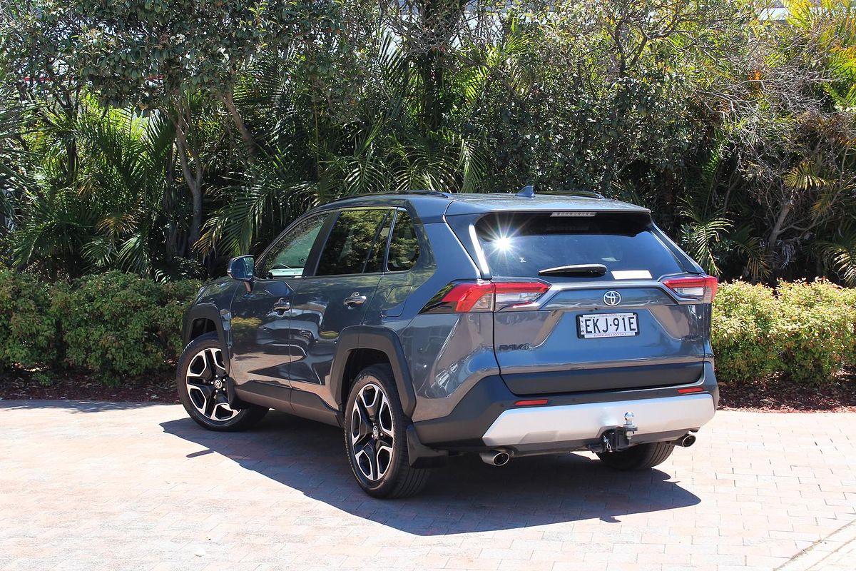 2020 Toyota RAV4 Edge AXAA54R