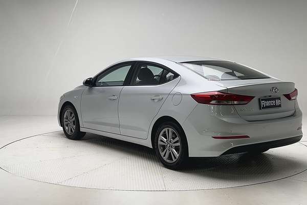 2017 Hyundai Elantra Active AD thumb-5