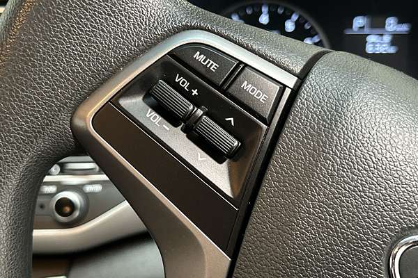 2017 Hyundai Elantra Active AD thumb-17