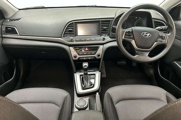 2017 Hyundai Elantra Active AD thumb-19