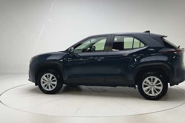 2024 Toyota Yaris Cross GX MXPJ10R thumb-7