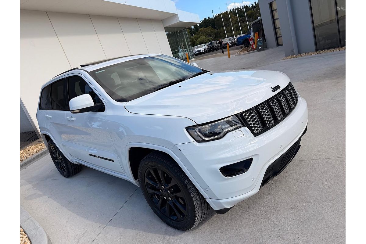 2019 Jeep Grand Cherokee Night Eagle WK