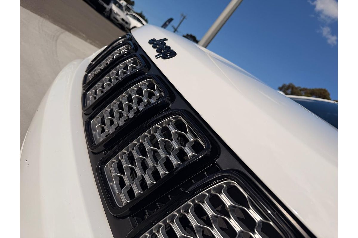 2019 Jeep Grand Cherokee Night Eagle WK