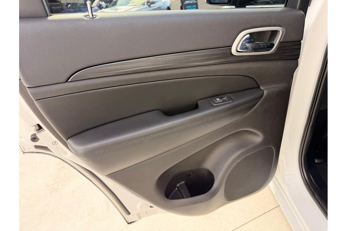 2019 Jeep Grand Cherokee Night Eagle WK