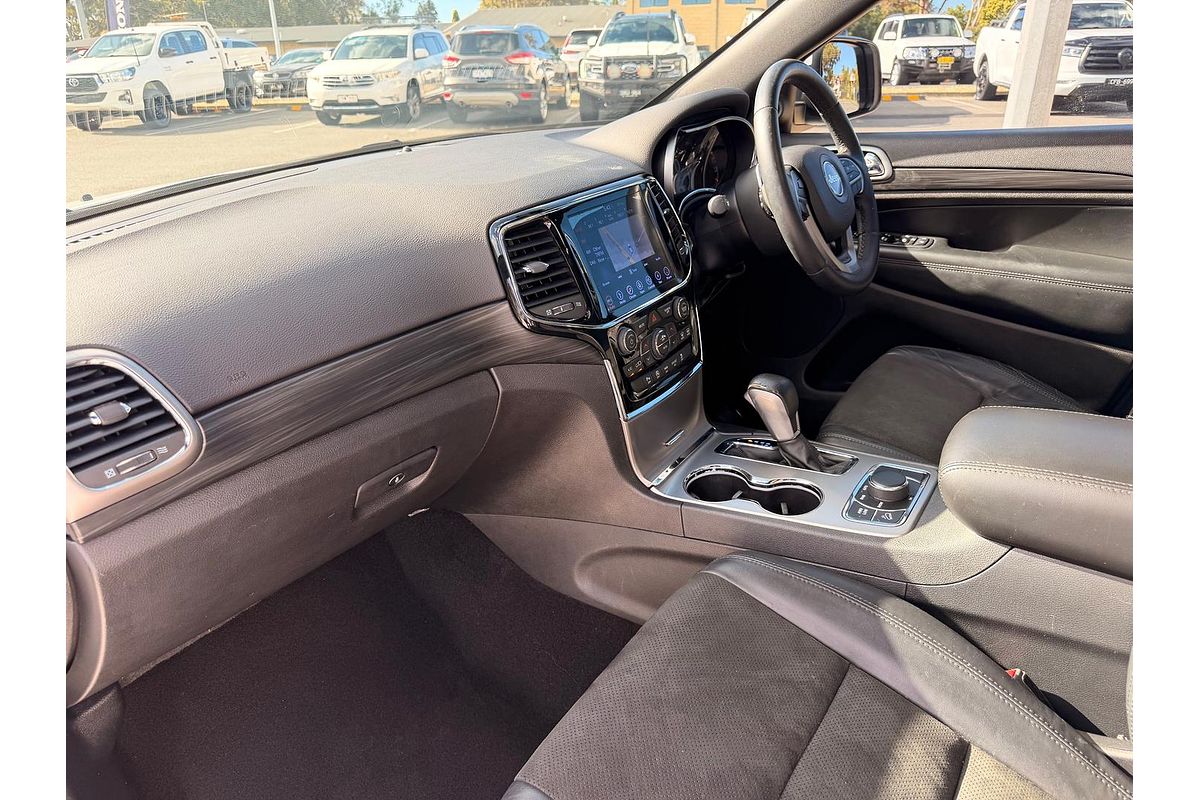 2019 Jeep Grand Cherokee Night Eagle WK