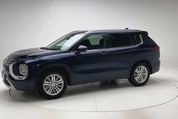 2023 Mitsubishi Outlander LS ZM thumb-3