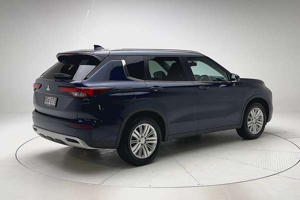 2023 Mitsubishi Outlander LS ZM thumb-7