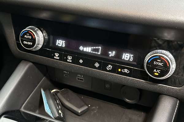 2023 Mitsubishi Outlander LS ZM thumb-17