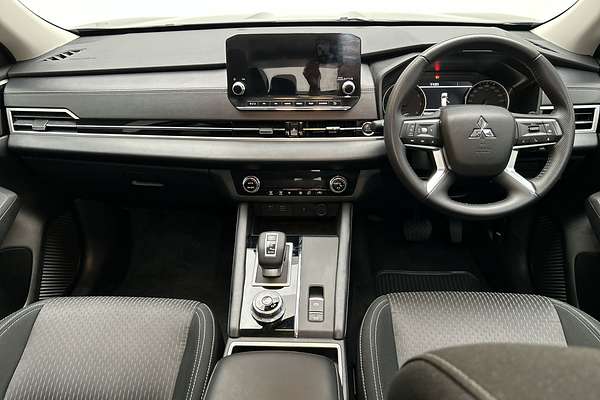 2023 Mitsubishi Outlander LS ZM thumb-19