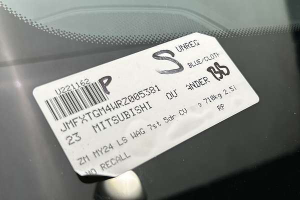 2023 Mitsubishi Outlander LS ZM thumb-23