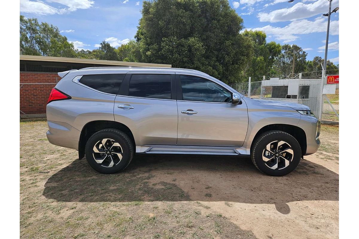 2024 Mitsubishi Pajero Sport GLS QG