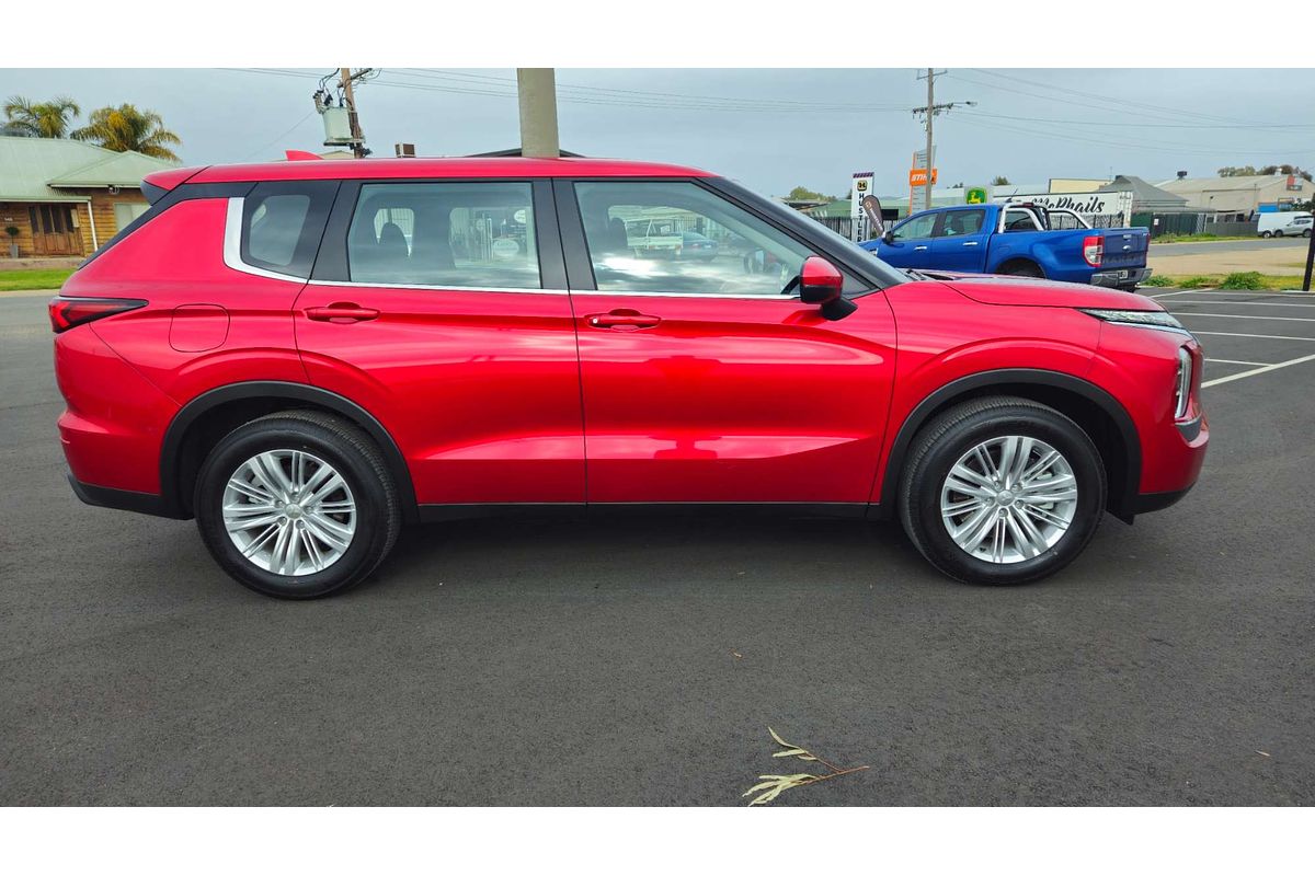 2025 Mitsubishi Outlander ES ZM