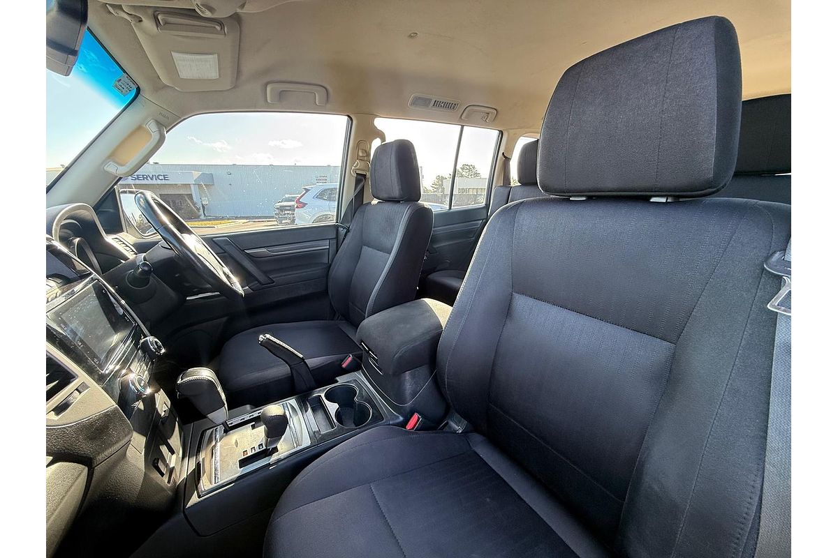 2019 Mitsubishi Pajero GLX NX