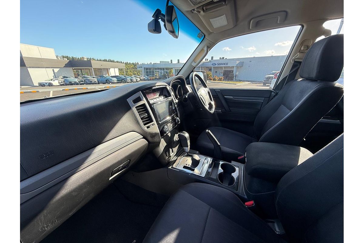 2019 Mitsubishi Pajero GLX NX