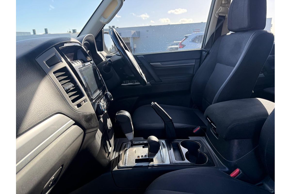 2019 Mitsubishi Pajero GLX NX