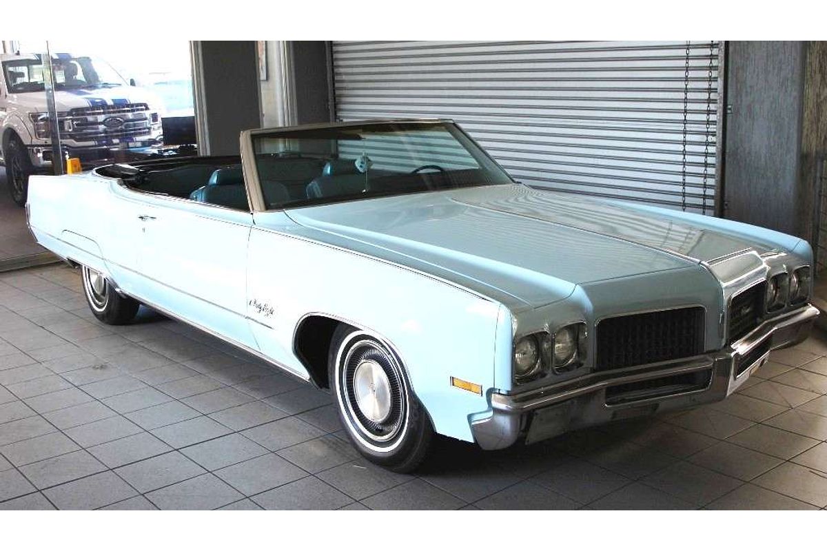 Oldsmobile Ninety-Eight Convertible