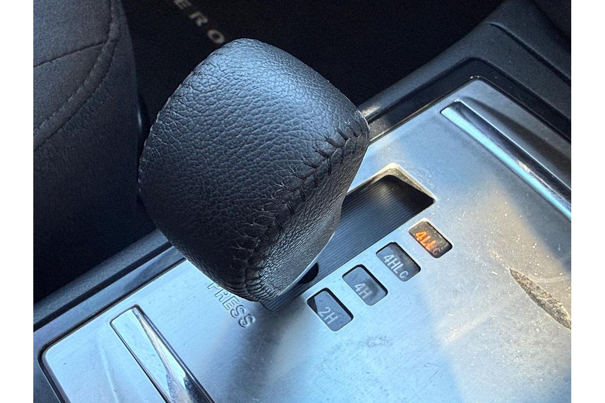 2019 Mitsubishi Pajero GLX NX