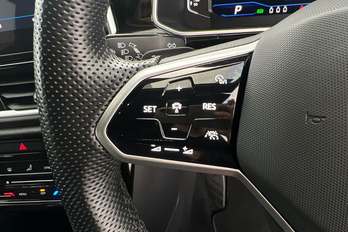 2022 Volkswagen T-Roc 140TSI R-Line D11