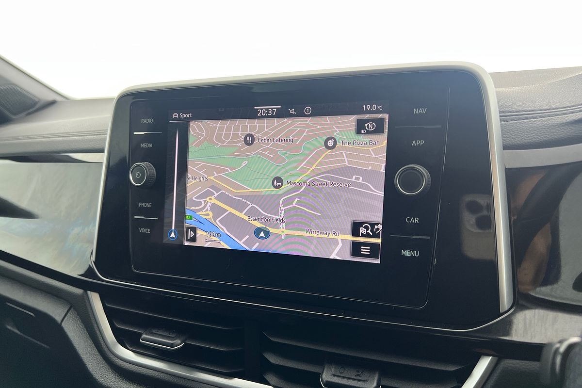 2022 Volkswagen T-Roc 140TSI R-Line D11