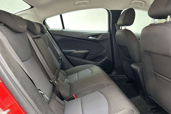 2017 Holden Astra LT BL thumb-11