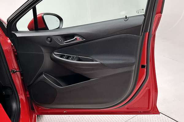 2017 Holden Astra LT BL thumb-18