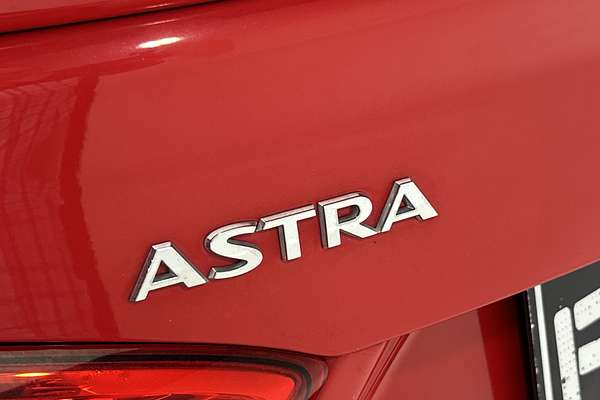 2017 Holden Astra LT BL thumb-21