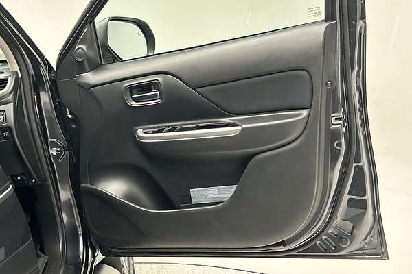 2019 Mitsubishi Triton GLS MR 4X4 thumb-18