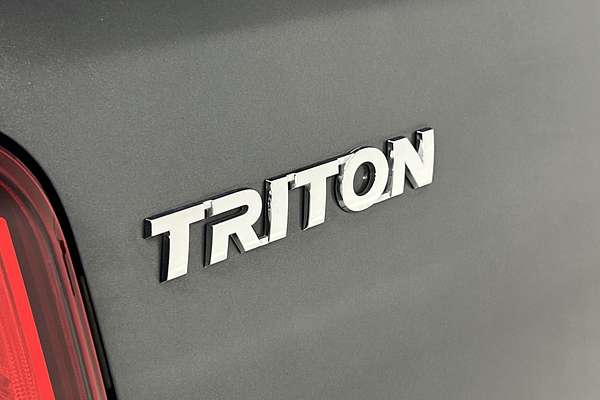 2019 Mitsubishi Triton GLS MR 4X4 thumb-21