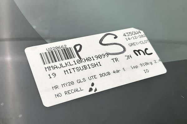 2019 Mitsubishi Triton GLS MR 4X4 thumb-23