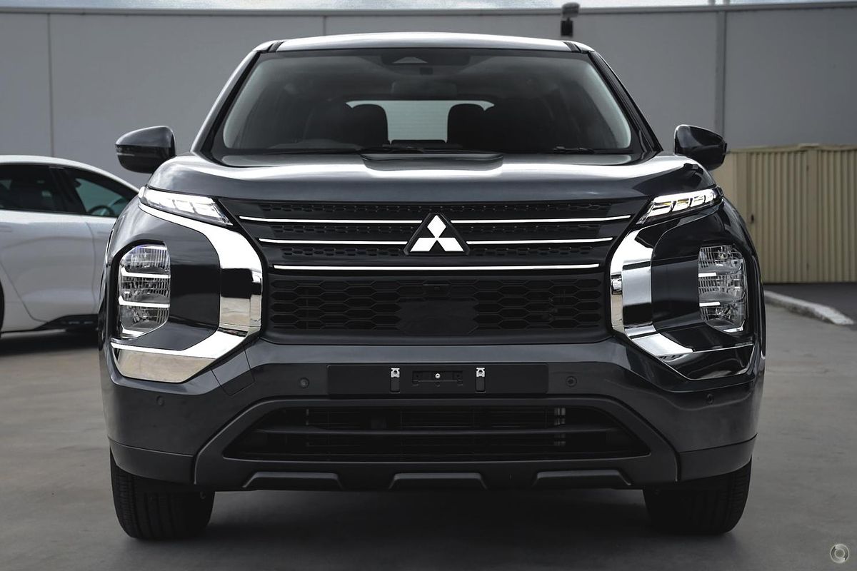 2025 Mitsubishi Outlander ES ZM