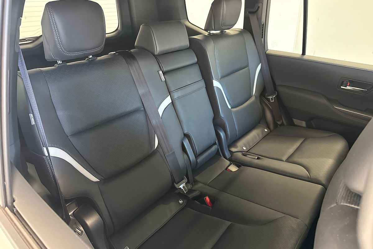 2025 Toyota Landcruiser GR Sport FJA300R