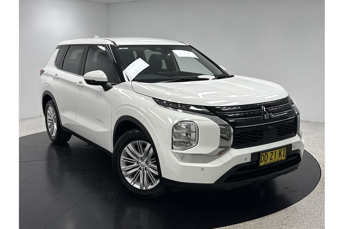 2022 Mitsubishi Outlander ES ZM