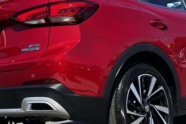 2025 MG ZS Essence Hybrid+ ZS32 thumb-4