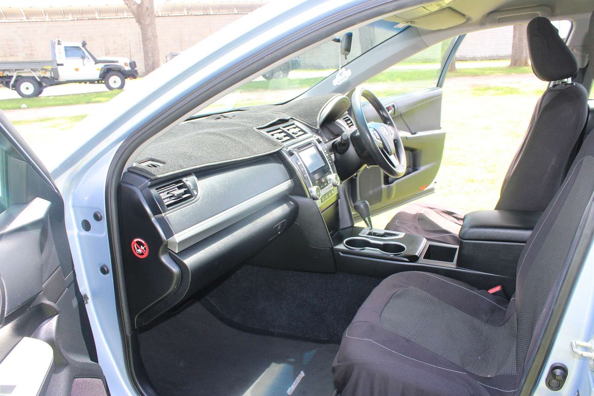 Camry L4 Altise 2.5L Petrol Automatic Sedan 3A15920 001