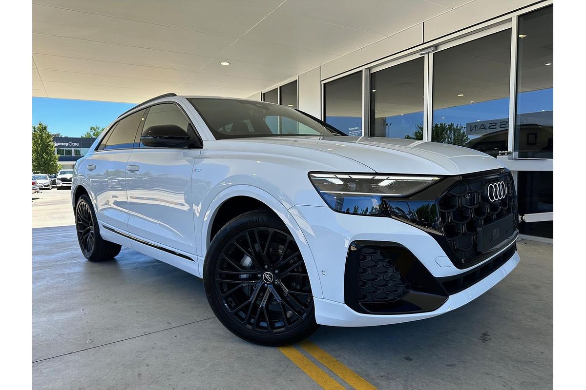 2025 Audi Q8 50 TDI S line F1