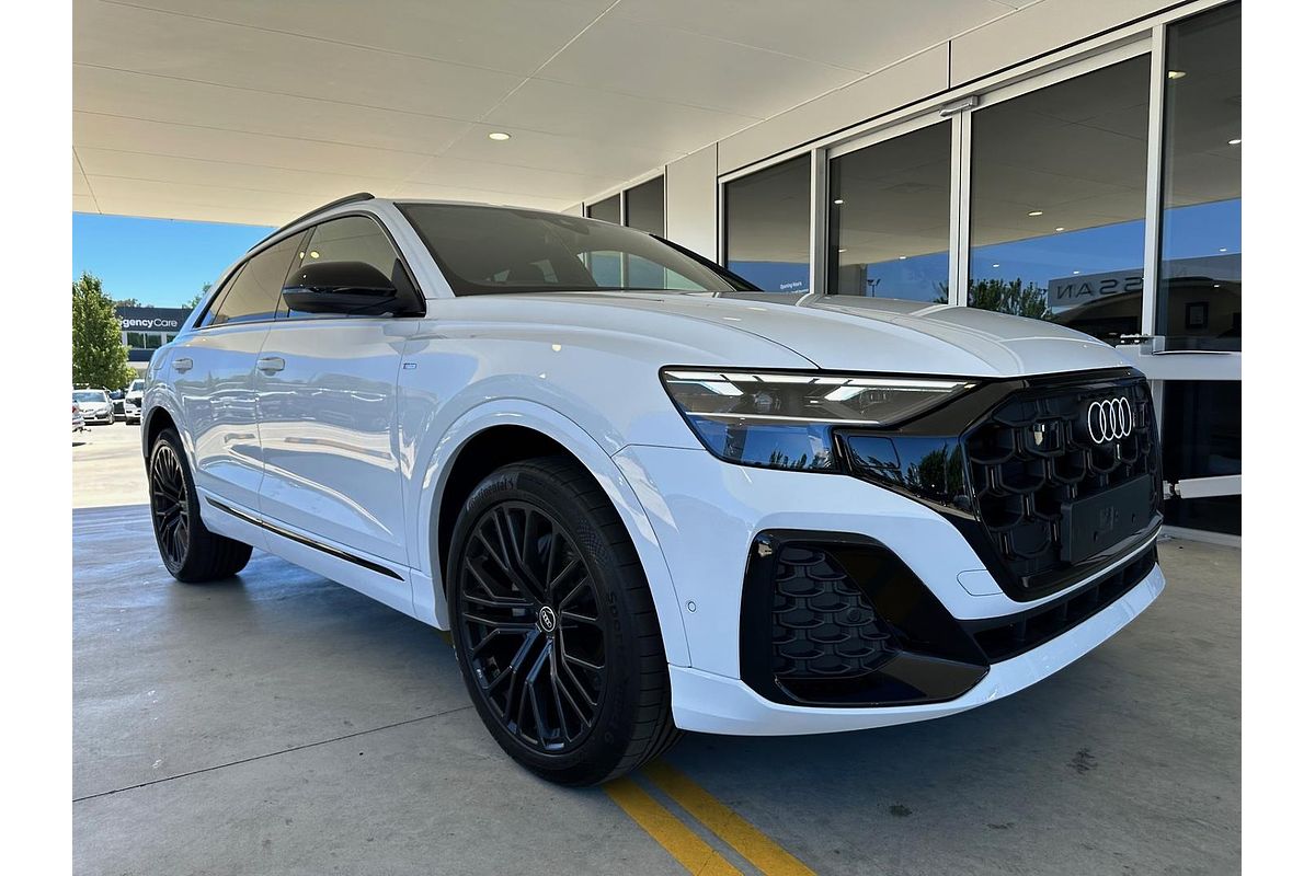 2025 Audi Q8 50 TDI S line F1