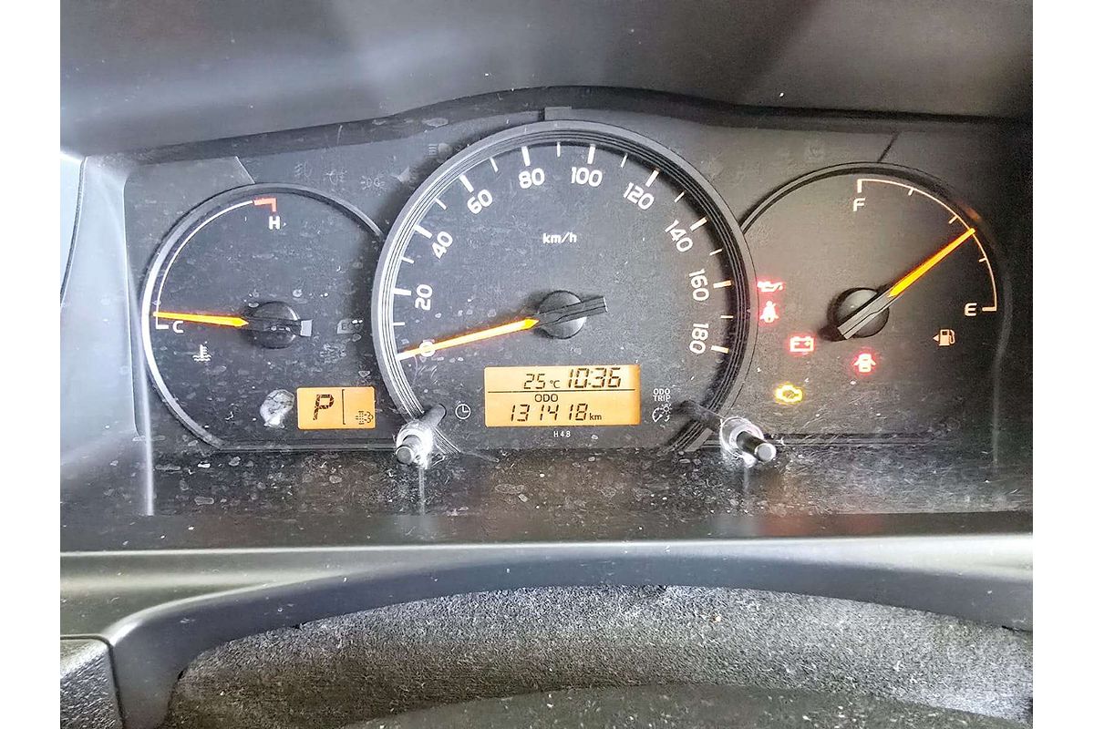 HIACE KDH223R MY16 COMMUTER (12 SEATS) 3.0L DT4 DIESEL TURBO F/INJ 4 SP AUTOMATIC BUS 